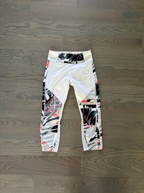 Nanette Lepore White Active Leggings with Black and Coral Abstract Panels